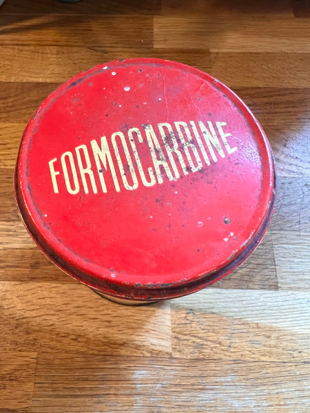 Boite métallique vintage Formocarbine Naphtolée