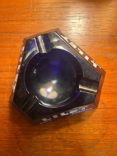 Cendrier publicitaire triangulaire vintage Lilet Kina en verre bleu - Années 60