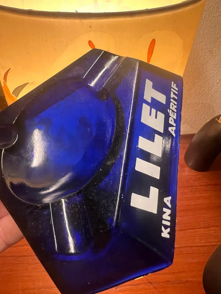 Cendrier publicitaire triangulaire vintage Lilet Kina en verre bleu - Années 60