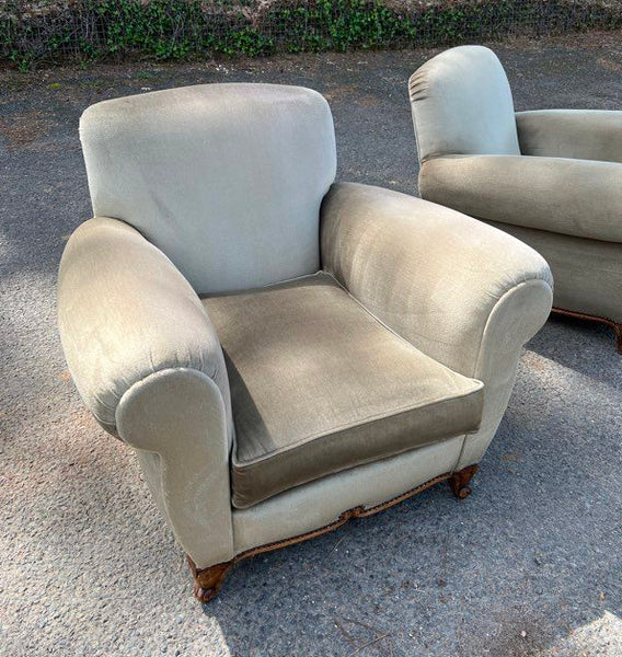 Paire de fauteuils club vintage en velours vert/beige et bois
