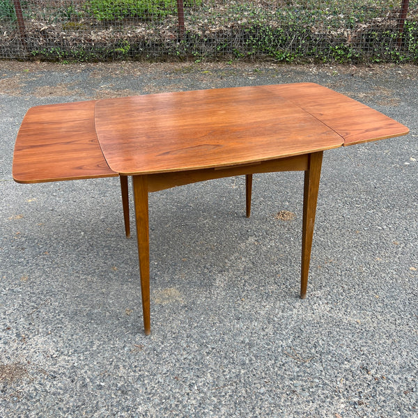 Table carrée placage teck à rallonges de style scandinave