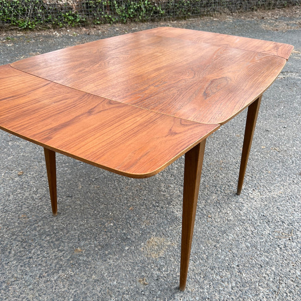 Table carrée placage teck à rallonges de style scandinave