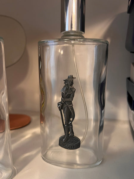 Lot de 2 vaporisateurs à parfum vintages Elle et Lui en verre et étain