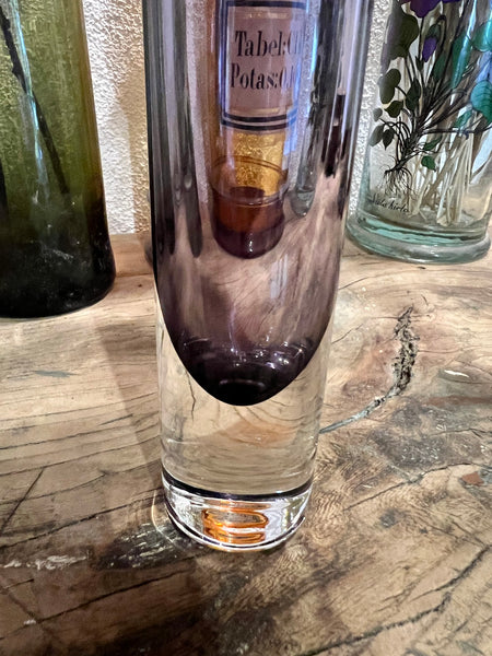 Vase soliflore vintage en cristal violet