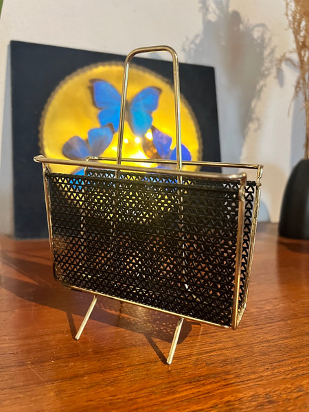 Porte-courrier vintage de bureau dans le style d'un mini porte-revue Mathieu Matégot