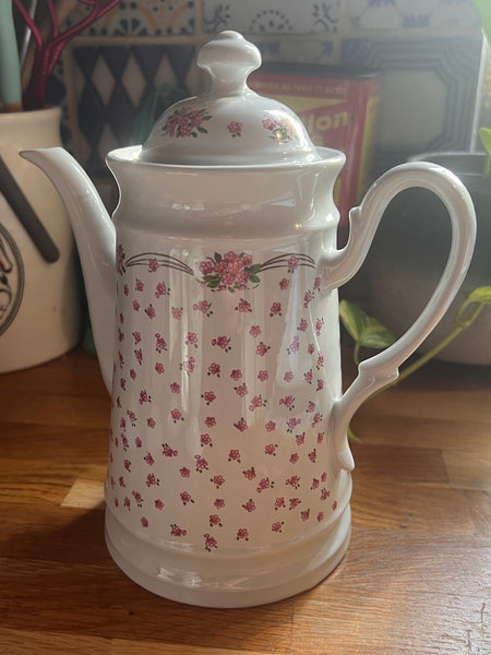 Service à thé / café en faïence vintage formé d'une verseuse et 5 masagrans