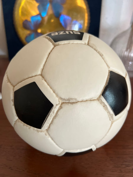 Horloge / pendule publicitaire vintage ballon de football Suze Hanhart Quartz - Made in Germany
