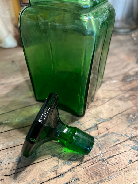Carafe vintage en verre de couleur verte