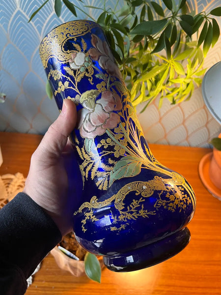 Vase vintage en verre bleu cobalt à motif floral émaillé par François-Théodore Legras - 1890/1900