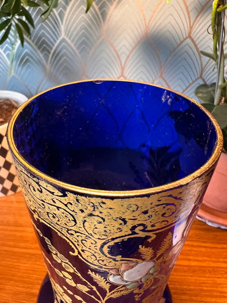 Vase vintage en verre bleu cobalt à motif floral émaillé par François-Théodore Legras - 1890/1900