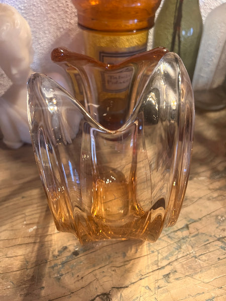 Vide-poche / coupe vintage en cristal rose