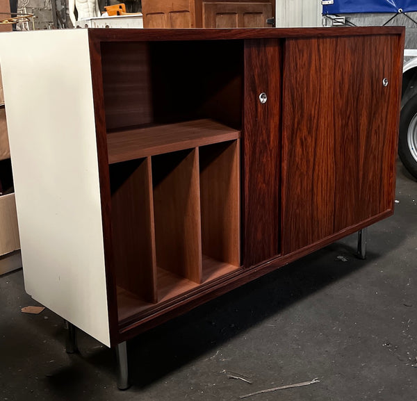 Meuble HIFI enfilade au style scandinave en placage de palissandre