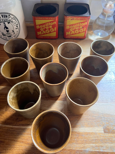10 tasses / verres vintages Digoin Grespots en grès