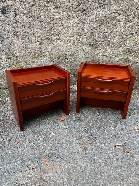 Paire de tables de chevet style scandinaves Meubles Gautier avec éclairage années 70