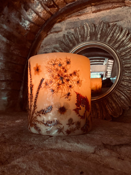 Cache bougie vintage en cire et fleurs séchées