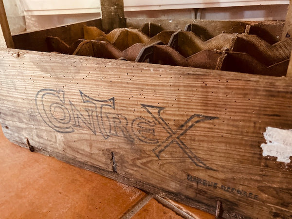 Casier à bouteilles Contrex vintage en bois