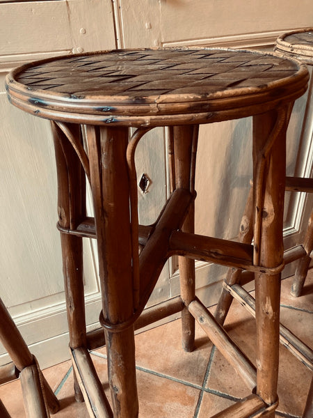 Lot de 4 tabourets vintage en chataignier tressé et rotin