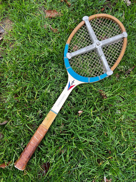 Raquette de tennis vintage en bois Cheverny Soudet - Paris avec tendeur Zephyr