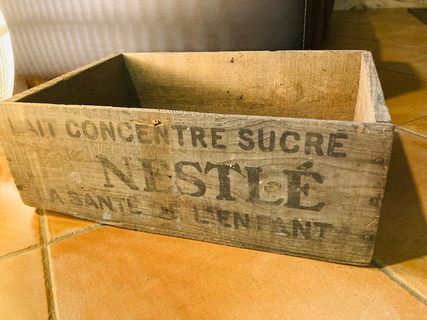 Caisse en bois vintage Lait concentré Nestlé