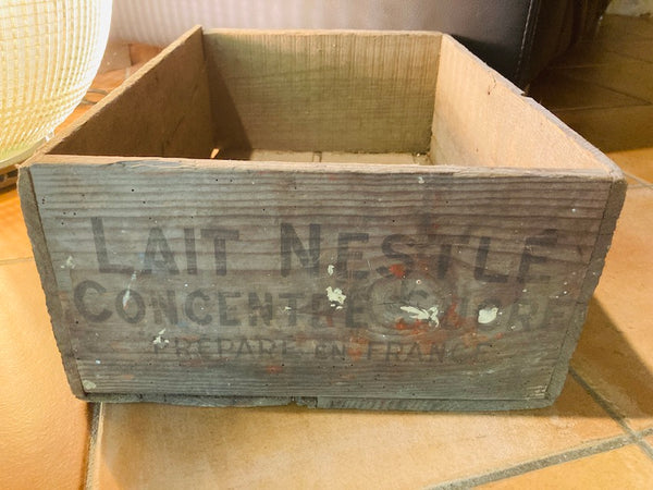 Caisse en bois vintage Lait concentré Nestlé