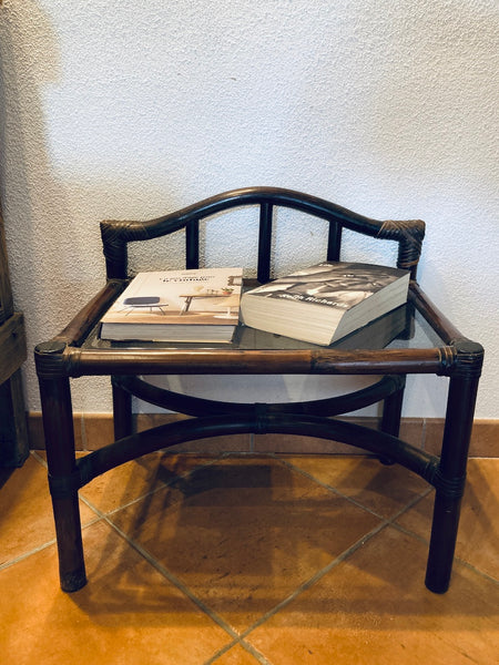 Table de chevet vintage en rotin et verre