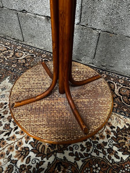 Porte-manteau vintage en rotin verni