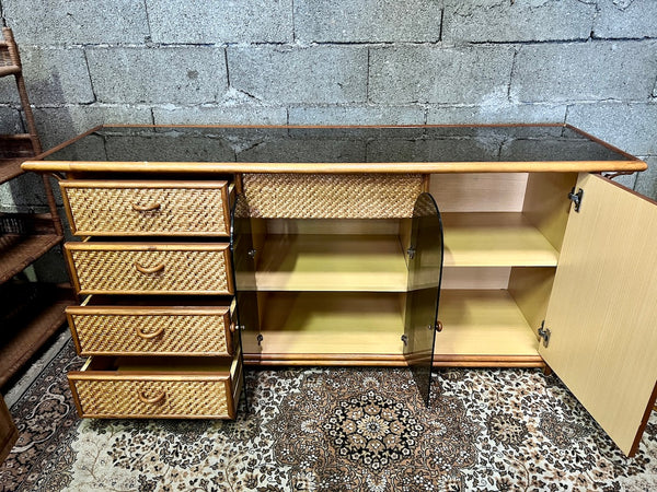 Enfilade buffet vintage en rotin, bois et cannage - Années 70