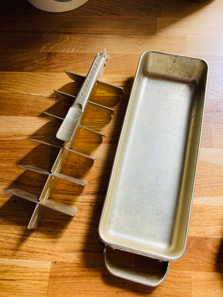 Duo de bacs à glaçons vintages Frigidaire - 1960/70
