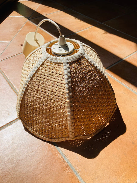 Suspension vintage en cannage