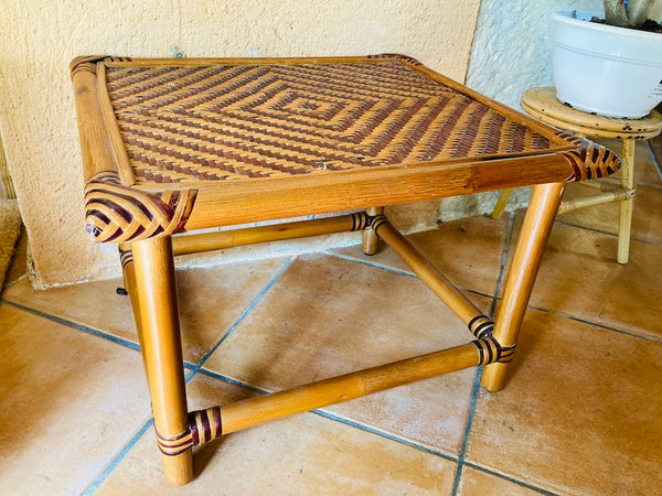 Table basse en rotin bi-ton avec plateau tressé