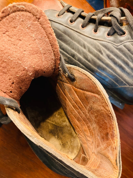 Paire de patins à glace vintage BMV en cuir