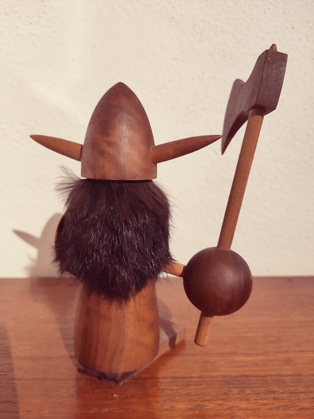 Statuette Viking scandinave en teck et fourrure - Le Sélectionneur - Brocante en ligne