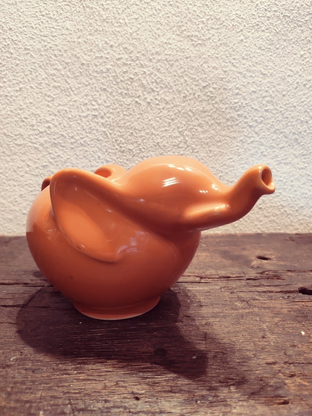 Théière Elephant orange ancienne - 1980 - Le Sélectionneur - Brocante en ligne