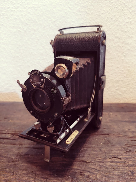 Appareil photo ancien Romain Talbot Errtée Berlin - Années 30 - Le Sélectionneur - Brocante en ligne