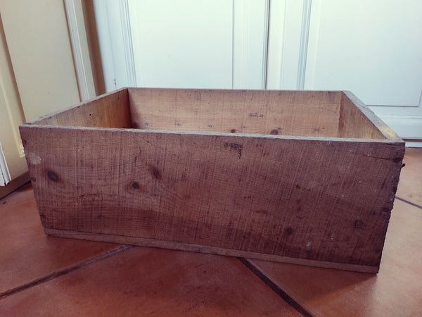 Caisse en bois vintage Lait concentré Nestlé