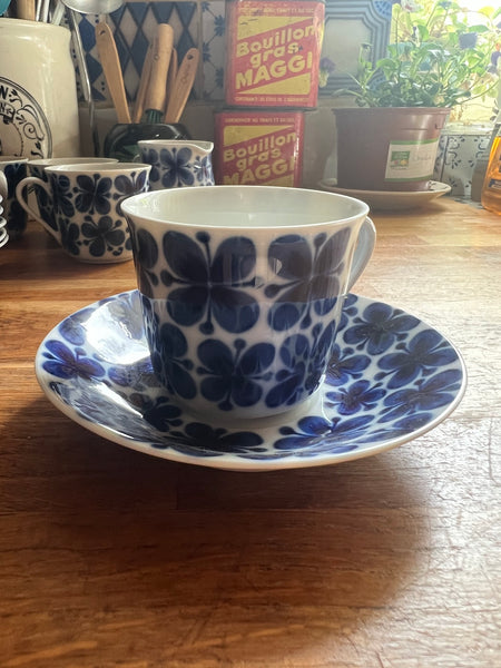 Tasse et sous-tasse vintage en porcelaine "Mon Amie" par Marianne Westman pour Rörstrand (Sweden) - 80'S