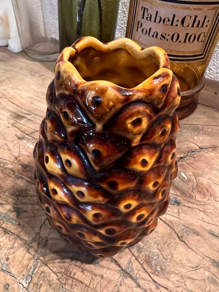 Vase vintage pomme de pin en faïence
