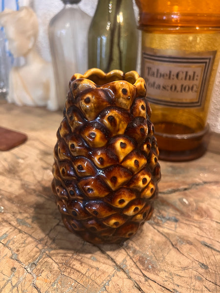 Vase vintage pomme de pin en faïence