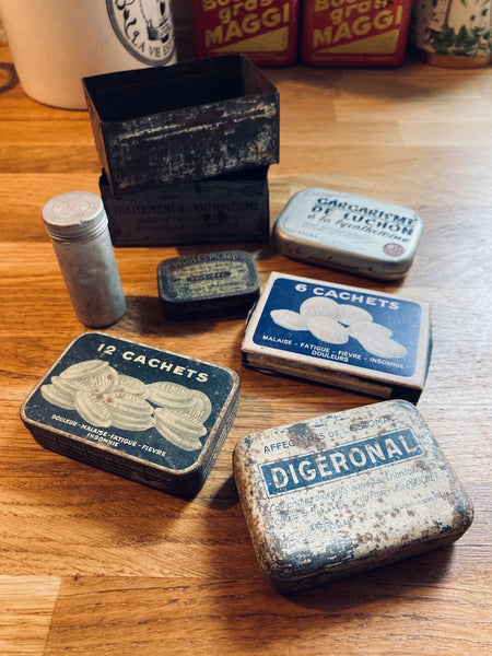 Lot de boites vintages de médicaments et remèdes