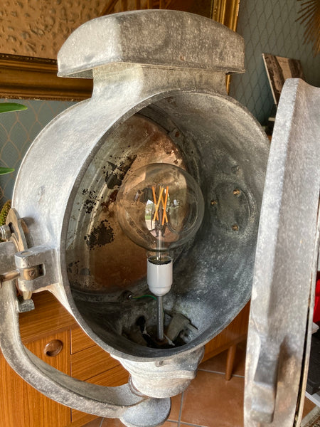 Rare projecteur BBT Paris de l'aéroport du Bourget customisé en lampadaire de salon