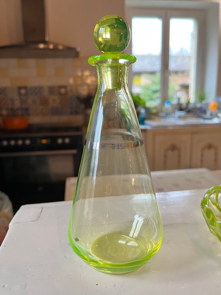 Carafe et plateau vintages en ouraline