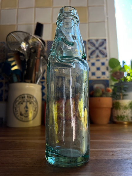 Bouteille de bière vintage à bille en verre