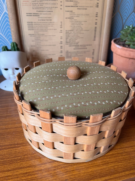 Boite à coudre / de couture vintage Au bon marché