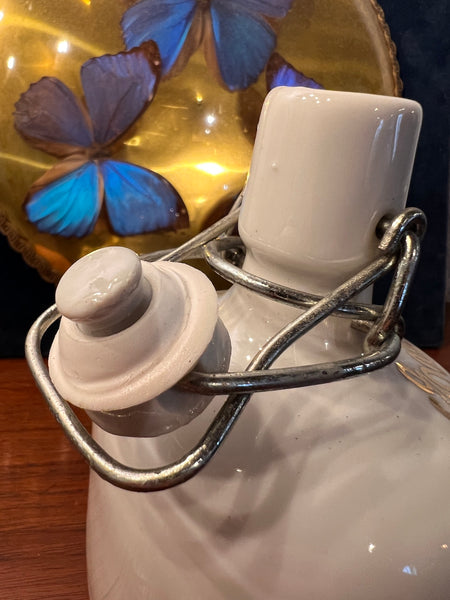 Bouteille vintage à eau de vie Mirabelle en porcelaine