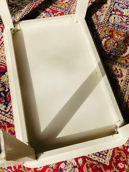 Petite table de jeu / bureau d'enfant aux motifs clown peint à la main