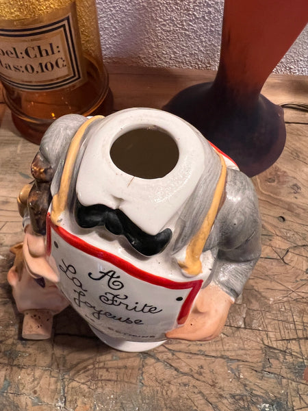 Bouteille ivrogne vintage en faïence "A la frite joyeuse"