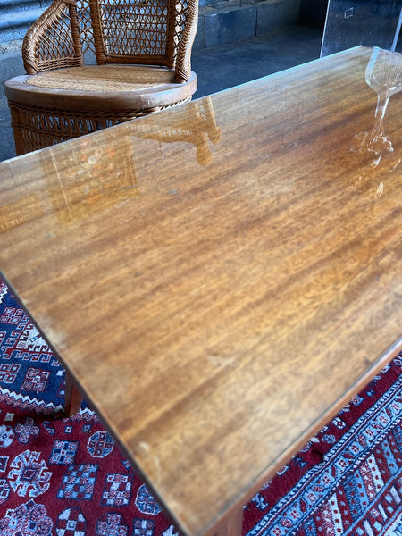 Table basse vintage style scandinave en teck aux pieds compas et plateau verre - Années 60