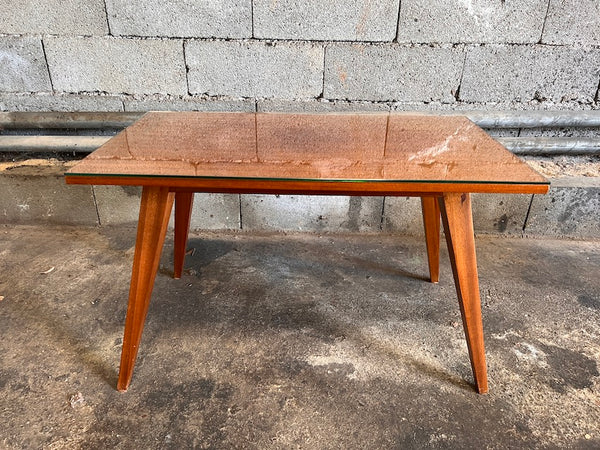 Table basse vintage style scandinave en teck aux pieds compas et plateau verre - Années 60