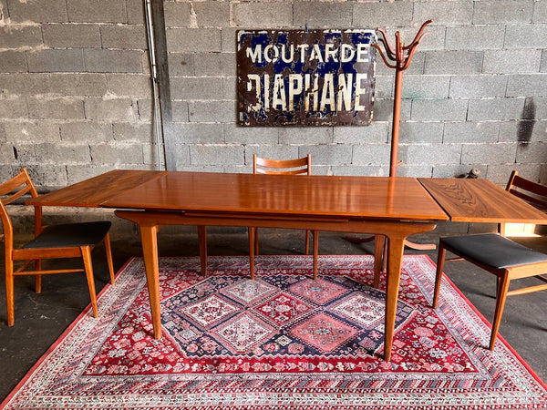 Table style scandinave en teck et ses 2 rallonges à l'italienne - Editions LB France - Années 60