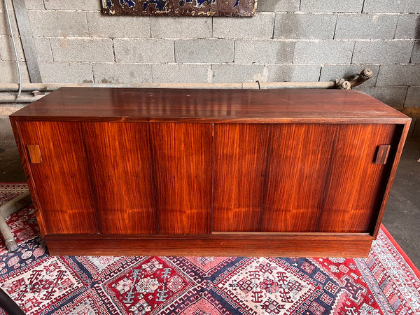 Le Sélectionneur - Brocante - Enfilade scandinave vintage en teck Dr Visby J - Made in Denmark - Années 70